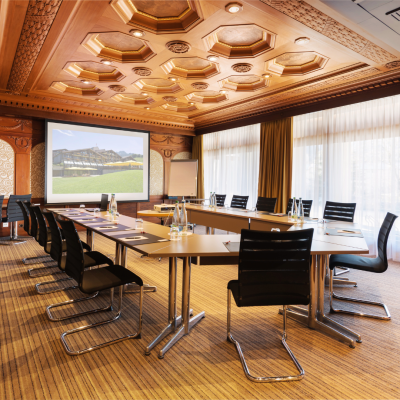 Salon Cailler en U pour 12 personnes